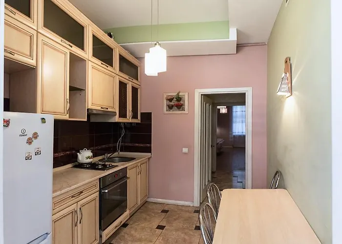 On Hutsulska з світлом *