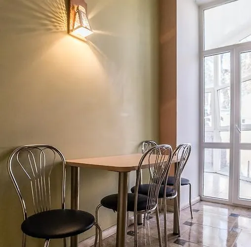 On Hutsulska з світлом