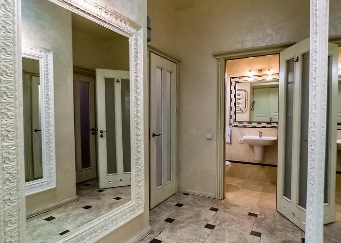 On Hutsulska світло 24 години Appartement Lviv