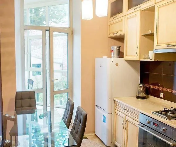 On Hutsulska з світлом *